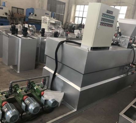 2000L/H PAM سیستم دوز خودکار کلرید فلوکولانت اسید پایه تجهیزات دوز