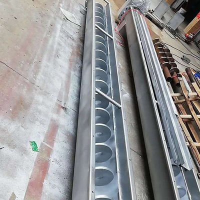 دستگاه نوار نقاله مارپیچ پودر لجن بدون شفت نوع U SS316L 1-10t/h