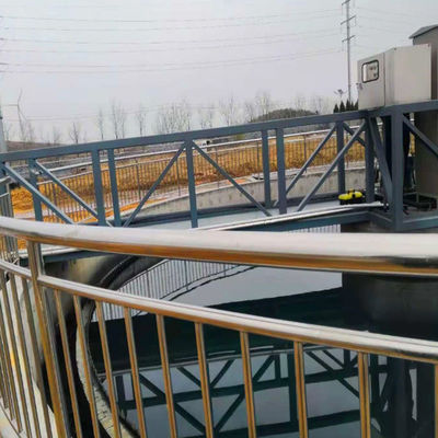 سیستم خراش دهنده لجن درایو مرکزی 120 ولت برای چاپ کارخانه تصفیه فاضلاب