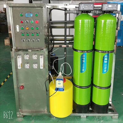 تجهیزات سیستم تصفیه آب اسمز معکوس ISO9001 500lph برای آشامیدن