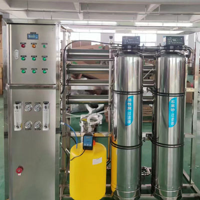 2000LPH Industral Reversr Osmosis Equipment RO تصفیه آب سازگار با محیط زیست