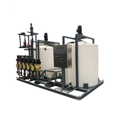 صرفه جویی در مصرف انرژی 2000L/H سیستم دوز منعقد کننده پلی اتیلن برای تثبیت کننده آب خنک کننده در گردش