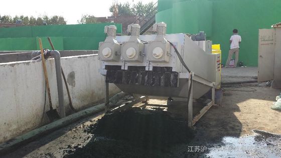 دستگاه آبگیری لجن گیر پیچ انباشته سه موتور 300 درجه صنعتی